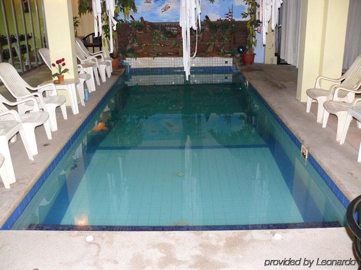 Aquarius Gay Guesthouse & Sauna Patong Съоръжения снимка