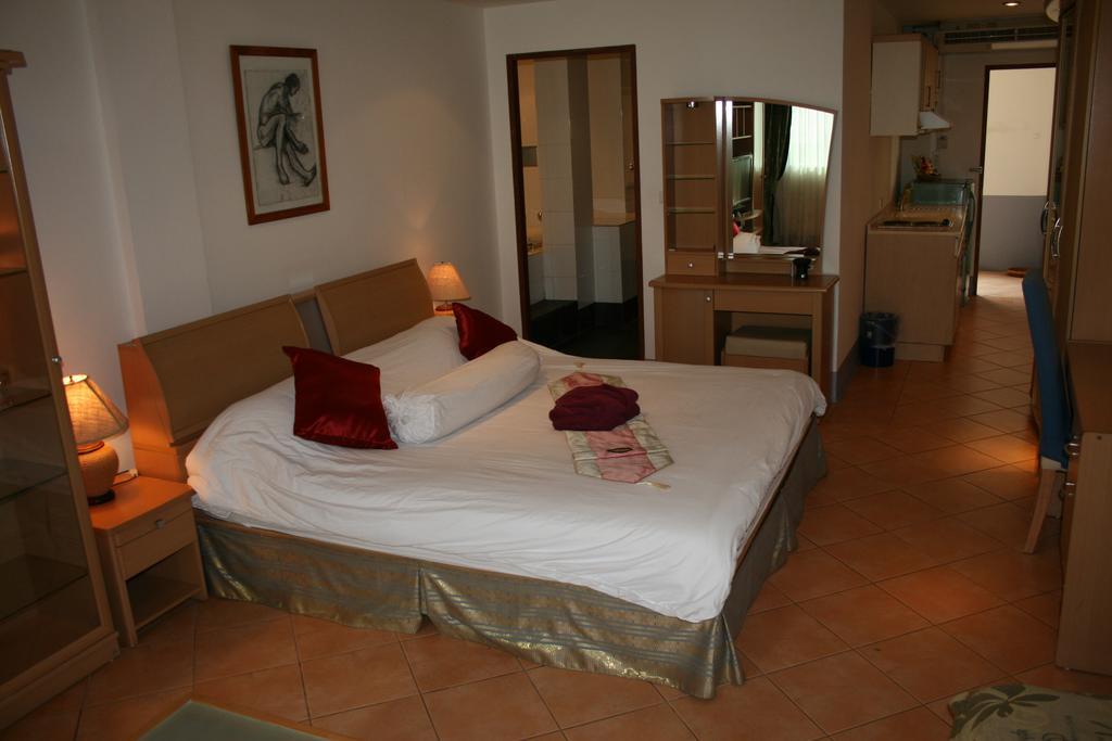 Aquarius Gay Guesthouse & Sauna Patong Стая снимка