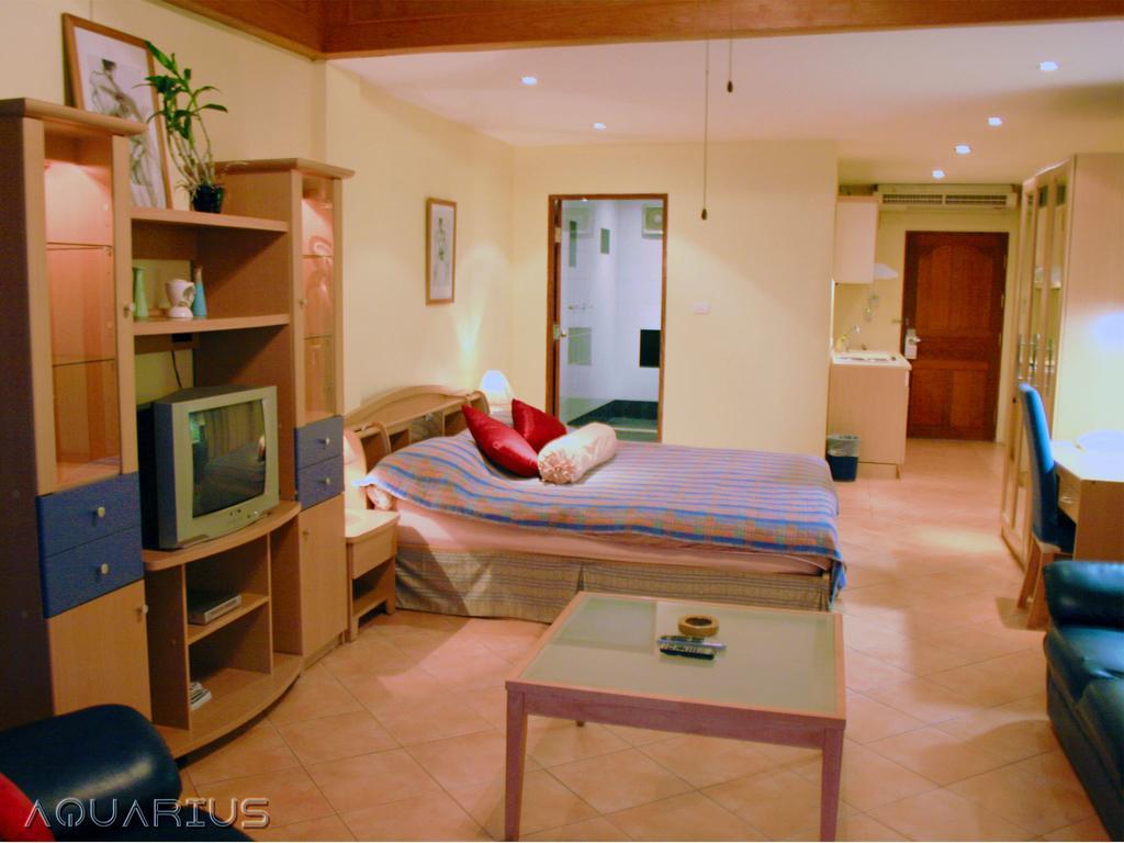 Aquarius Gay Guesthouse & Sauna Patong Екстериор снимка