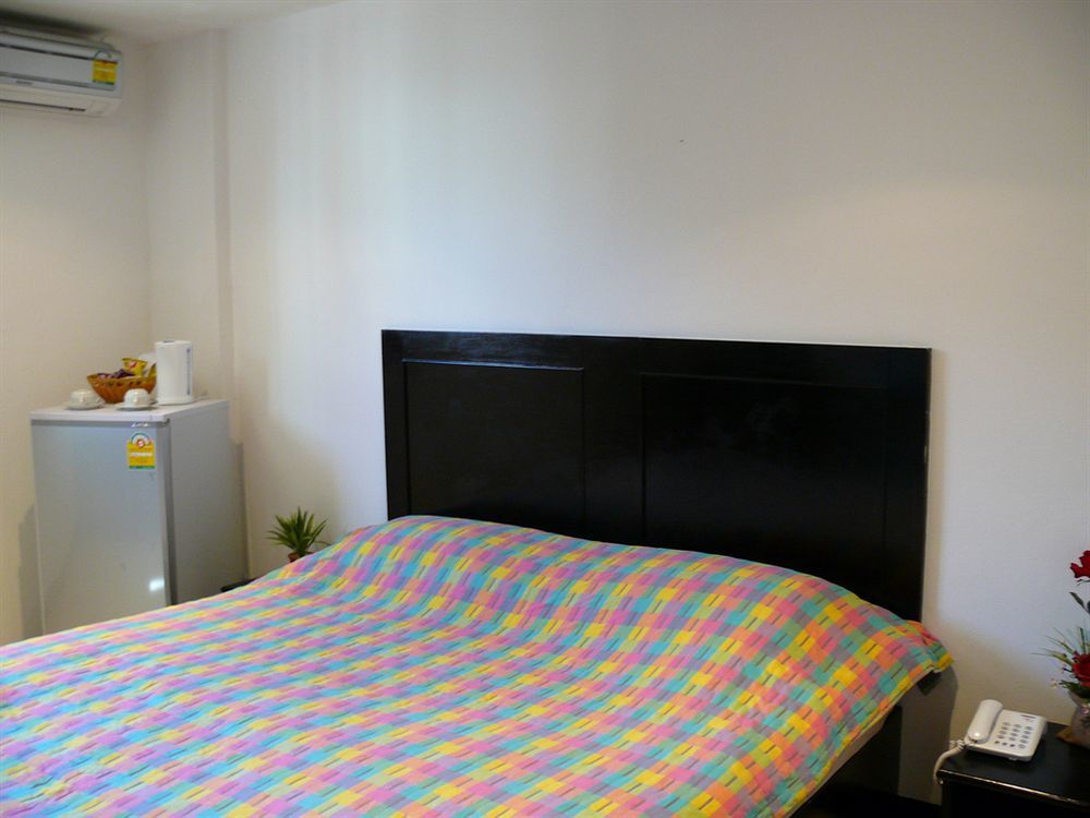 Aquarius Gay Guesthouse & Sauna Patong Екстериор снимка